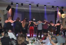 ΦΩΤΟ & ΒΙΝΤΕΟ Λάμψη, ομορφιά, συγκίνηση, θερμά χειροκροτήματα &… οι πολύ ανεβαστικοί Droulias brothers στην Χοροεσπερίδα του ΕΠΑΛ Κω – Στα ύψη η διασκέδαση στη Ν. Φαντασία