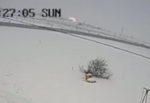 Ρωσία: Κάμερα ασφαλείας έχει καταγράψει τη στιγμή της συντριβής του αερισκάφους (ΒΙΝΤΕΟ)