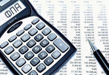 Κυβερνητικές διαρροές για μείωση του ΦΠΑ