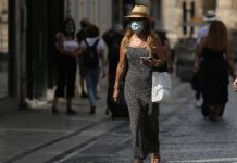 Κορονοϊός: Απαγόρευση κυκλοφορίας και αποστολή SMS στο 13033 – Τα 4 νέα μέτρα Κλείνουν περίπτερα, κάβες και μίνι μάρκετ