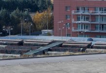 Η Θεσσαλονίκη στο «κόκκινο»: Στήνουν κινητό νοσοκομείο σε πάρκινγκ