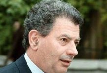 Σήφης Βαλυράκης: Μια ζωή σαν κινηματογραφική περιπέτεια – Απέδρασε δύο φορές, τη μια κολυμπώντας στην Αλβανία