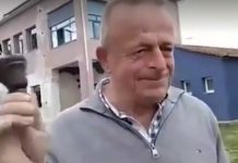 Δαμάσι: Ο ηρωικός διευθυντής του σχολείου χτύπησε για τελευταία φορά το κουδούνι πριν την κατεδάφισή του | Νέος ισχυρός μετασεισμός στην Ελασσόνα 5,5 Ρ.