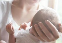 Νταντάδες της Γειτονιάς: Επιδότηση 250 ευρώ σε γονείς – Πότε ξεκινάει