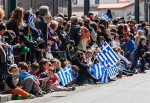 Δημογραφικό: Απογοήτευση! 500.000 λιγότεροι Έλληνες το 2021