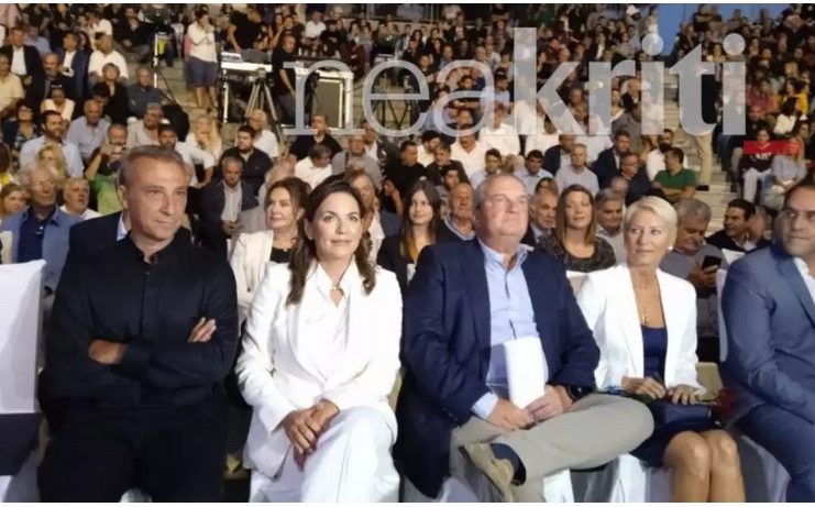 Καραμανλής «αδειάζει» Μητσοτάκη: «Να πέσει άπλετο φως, να ξεκαθαριστεί ποιοι και γιατί ζήτησαν τις παρακολουθήσεις»