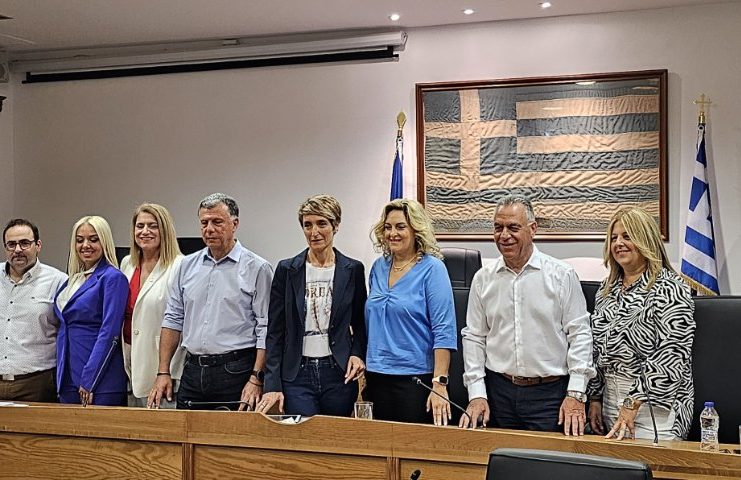 Ένας στους τρεις κερδίζει και σώζεται | Ένας στους τρεις χάνει και «αλλάζει», «βουλιάζει» ή ακολουθεί πορεία ΣΥΡΙΖΑ