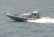 Κως: Αλλοδαπός διακινητής με ταχύπλοο σκάφος που μετέφερε 25 αλλοδαπούς εμβόλισε πλωτό του Λιμενικού