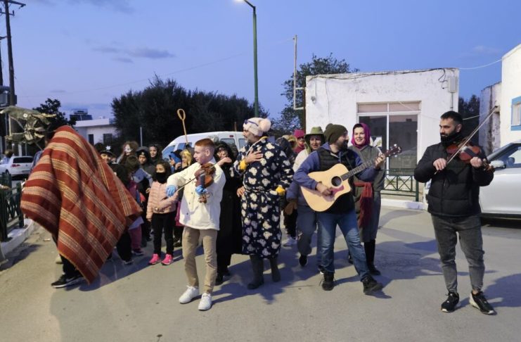 Με τον πολιτισμό οδηγό η αποκριάτικη περατζάδα στην Αντιμάχεια με τον Μορφωτικό και Εκπολιτιστικό Σύλλογο «Η Πρόοδος»
