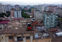 Τουρκία: Πάνω από 300 μετασεισμοί μετά τη σεισμική δόνηση των 6,1 Ρίχτερ – Δραματικά πλάνα – Βίντεο