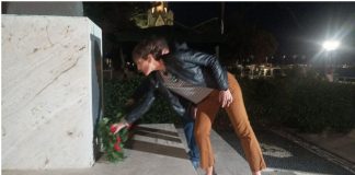 Κατάθεση στεφάνων στο μνημείο των Ηρώων από ΚΚΕ και ΚΝΕ Κω για την επέτειο του Πολυτεχνείου