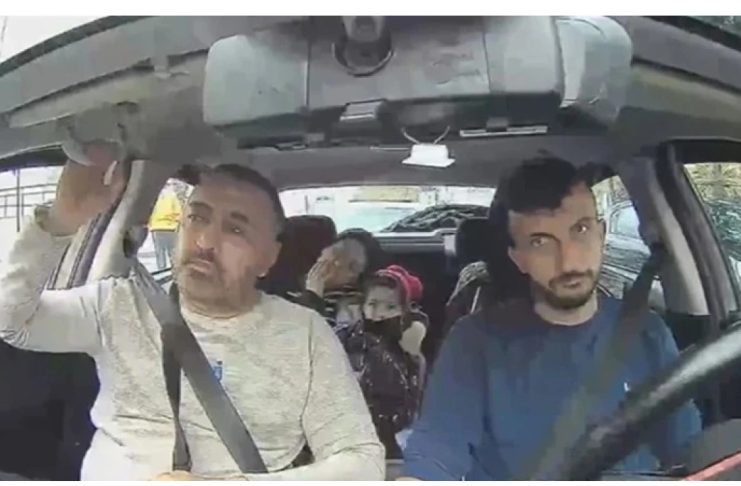 Οι κρίσιμες στιγμές μετά τη φονική δηλητηρίαση της οικογένειας τουριστών στην Τουρκία – Βίντεο από τη μεταφορά τους με ταξί στο νοσοκομείο