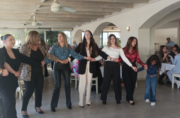 Με επιτυχία το νησιώτικο και κρητικό γλέντι στο «Όνειρο» από το ΓΕΛ Ζηπαρίου και το Σύλλογο Γονέων