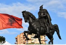 Πόσο «Αλβανός» ήταν ο Γεώργιος Καστριώτης ή Σκεντέρμπεης, τι κρύβει ο θολωτός τάφος στη Μονή Χιλανδαρίου στο Άγιο Όρος;