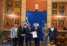 Συνάντηση του βουλευτή Δωδεκανήσου Γιάννη Παππά με τον επιχειρηματία και πολιτικό Moïse Katumbi Chapwe στη Βουλή των Ελλήνων