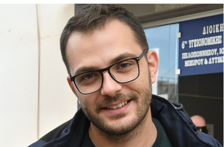 Ο πρώην Πρόεδρος της Ε.Ι.Ν.Α. Δ. Ζιαζιάς, ο γιατρός στον οποίο πέρασαν χειροπέδες στη Νίκαια – Ο Άδωνις στη Μυτιλήνη για επίσκεψη στο Βοστάνειο: Χρειάστηκε ξανά παρέμβαση της αστυνομίας για να μπει στο νοσοκομείο