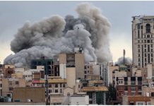 Εκρήξεις σε Λίβανο και Ιράκ, συναγερμός σε Ντόχα, Ντουμπάι και Μπαχρέιν – Οι ΗΠΑ σχεδιάζουν συνασπισμό χωρών για συνοδεία πλοίων στα Στενά του Ορμούζ