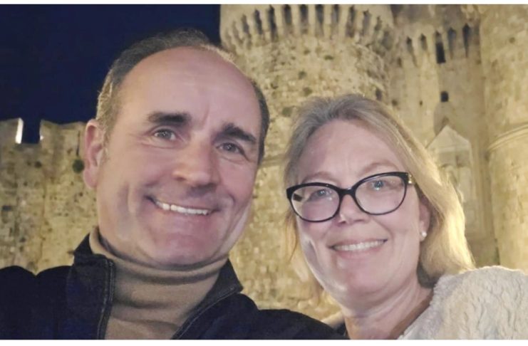 «Εχουμε κάνει το δρομολόγιο Κολονία – Ρόδος ένα… καφέ δρόμο»: Το ζευγάρι Γερμανών που λάτρεψε την Ελλάδα σαν δεύτερη πατρίδα