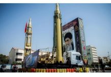 «Καλώς ήλθατε στο πάρτι μας»: Μήνυμα πτώσης του Τραμπ αλά Σάχη στέλνει ο Γκαλιμπάφ | CNN: Ο θάνατος του Χαμενεΐ που είχε αποκηρύξει τα πυρηνικά όπλα ενισχύει τους φανατικούς που τώρα θα τα επιδιώξουν