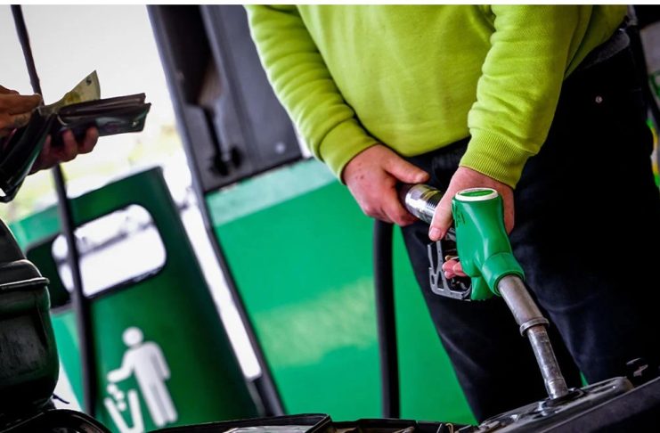 Fuel Pass: Ανατροπή με τις αιτήσεις μετά το «κρασάρισμα», ποιοι θα μπαίνουν κάθε μέρα στην πλατφόρμα