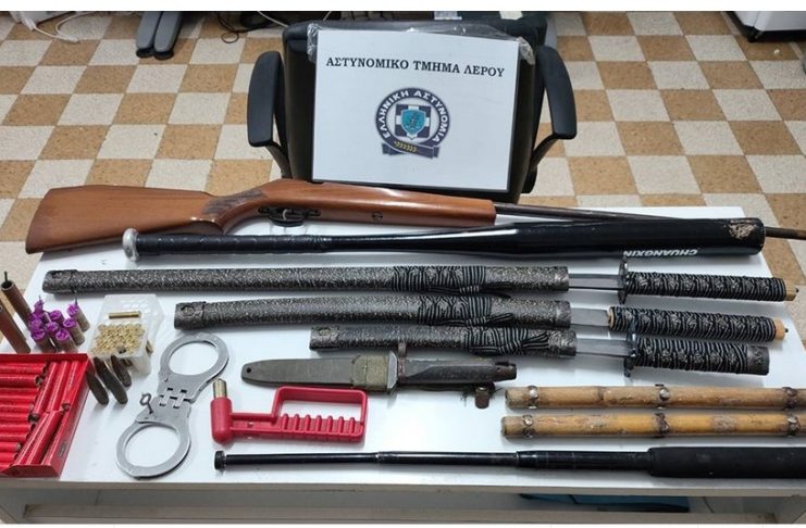 Λέρος: Δύο συλλήψεις για κροτίδες και όπλα