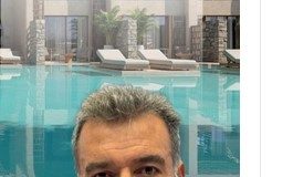 Μάνος Κόνσολας: Το στοίχημα δεν είναι οι αφίξεις, αλλά τα έσοδα | Η Ελλάδα πρέπει να περάσει από την ποσότητα στην αξία