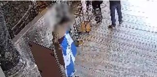 Συνελήφθησαν δύο Έλληνες που σήκωσαν ελληνική σημαία με τον βυζαντινό αετό μέσα στην Αγία Σοφία, δείτε βίντεο