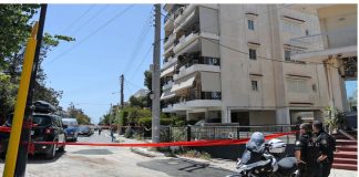 Κατέληξε και η δεύτερη 17χρονη μαθήτρια που έκανε τη βουτιά θανάτου από πολυκατοικία στην Ηλιούπολη